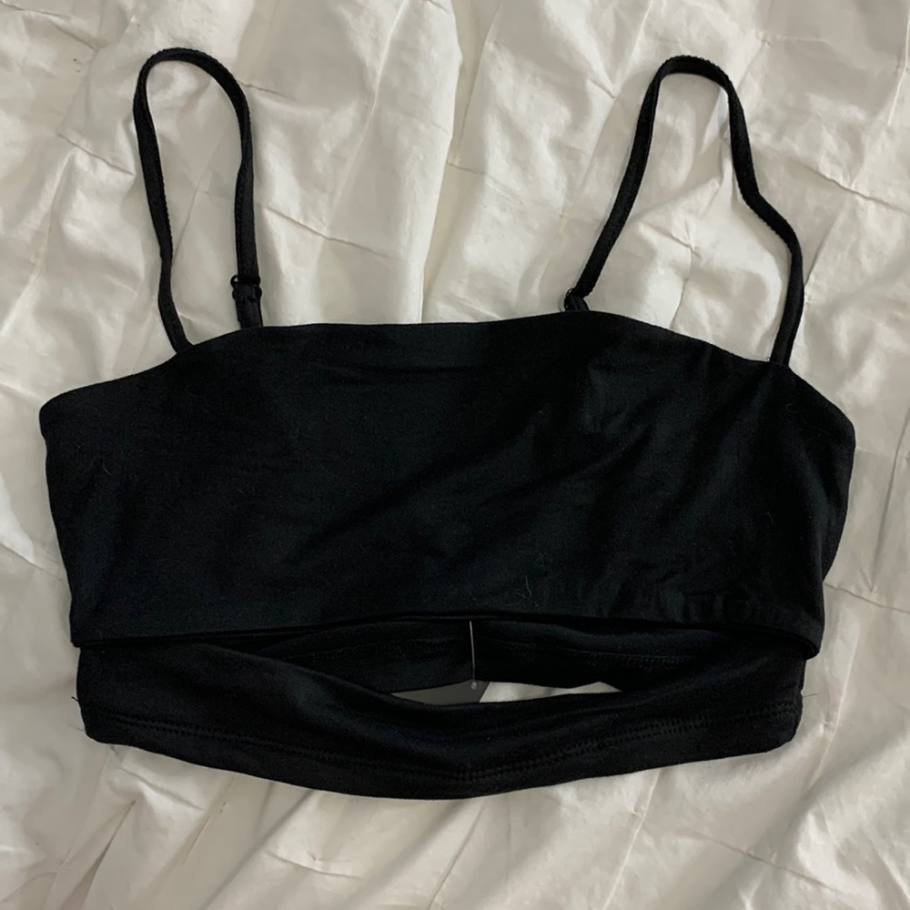 BLACK CROP TOP NEVER WORN
